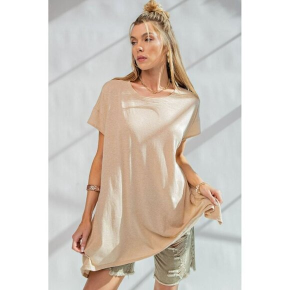 easel Tops - Weekender Legging Friendly Tunic Top in Khaki